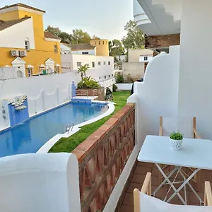 En Con Piscina Y Parking Junto Al Mar Apartamento